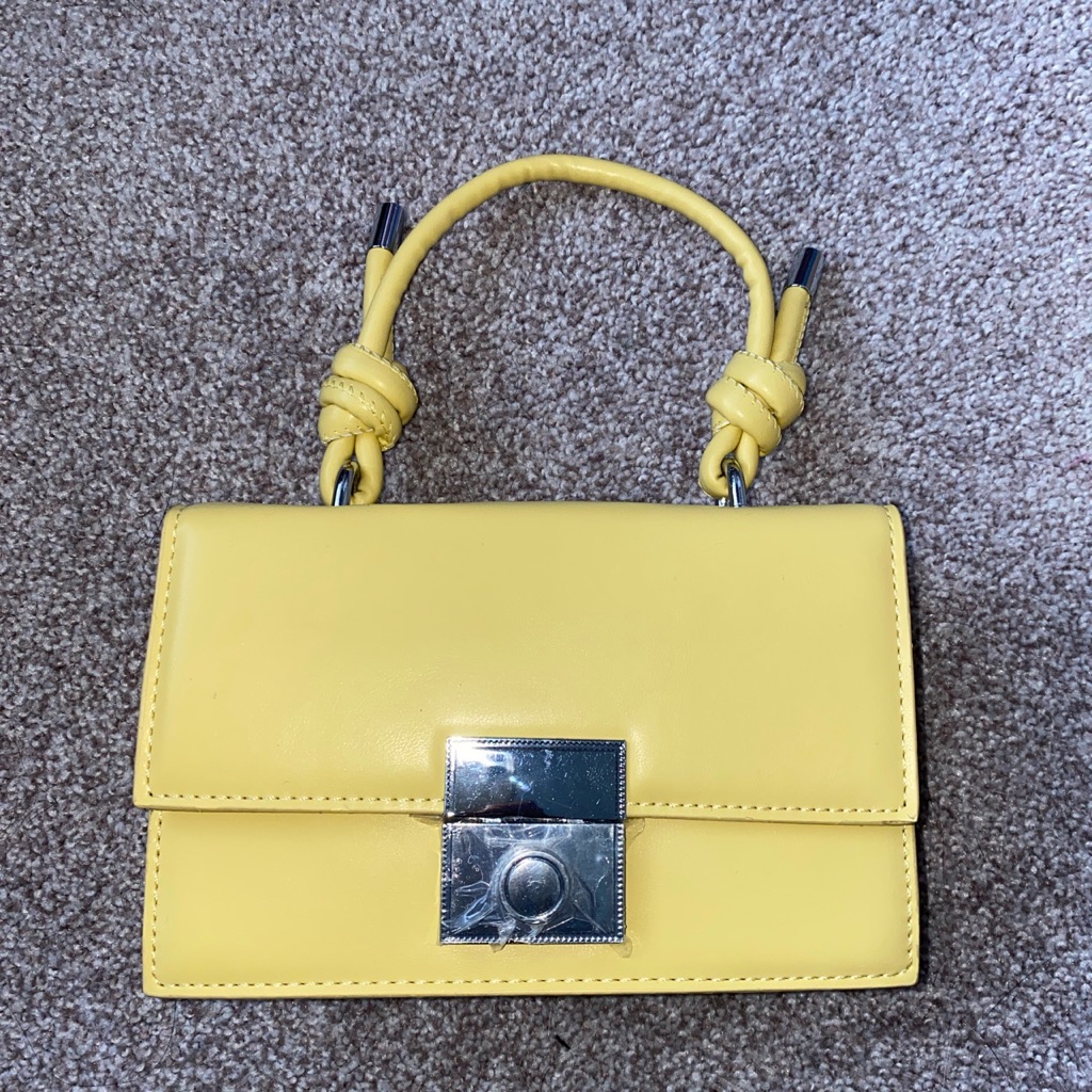 Never Used Can Be Used As Crossbody Or Handbag